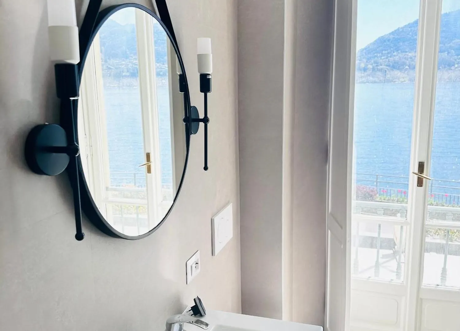 Griante Gem Lake Como Cadenabbia 公寓